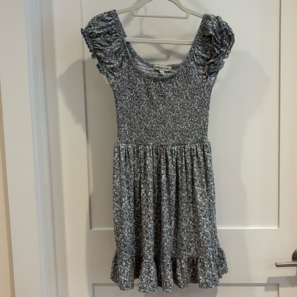 UO Tessie Floral Smocked Mini Dress - Size M